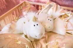 Nici 43724 Goldenes Einhorn Shooting Star Ca 22cm Plüsch Kuscheltier -Boutique-Laden für Plüschtiere 43725 04 43727 Milieu 2048x1365