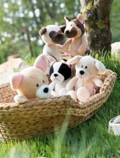 Nici 45100 Mops Ca 20cm Dog Friends Schlenker Plüsch -Boutique-Laden für Plüschtiere 45100 08 Milieu 1561x2048