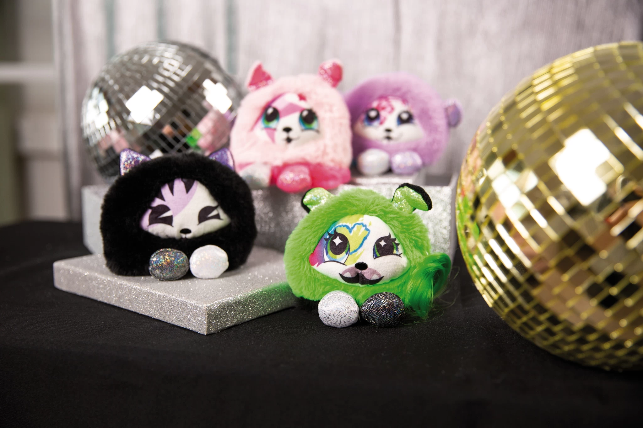 Nici 47907 Pixidoos Pets 2-in-1 Wendeplüsch Hund Bonbi 12cm Grün-schwarz Plüsch 13 Nici 47907 Pixidoos Pets 2-in-1 Wendeplüsch Hund Bonbi 12cm Grün-schwarz Plüsch – Bild 11