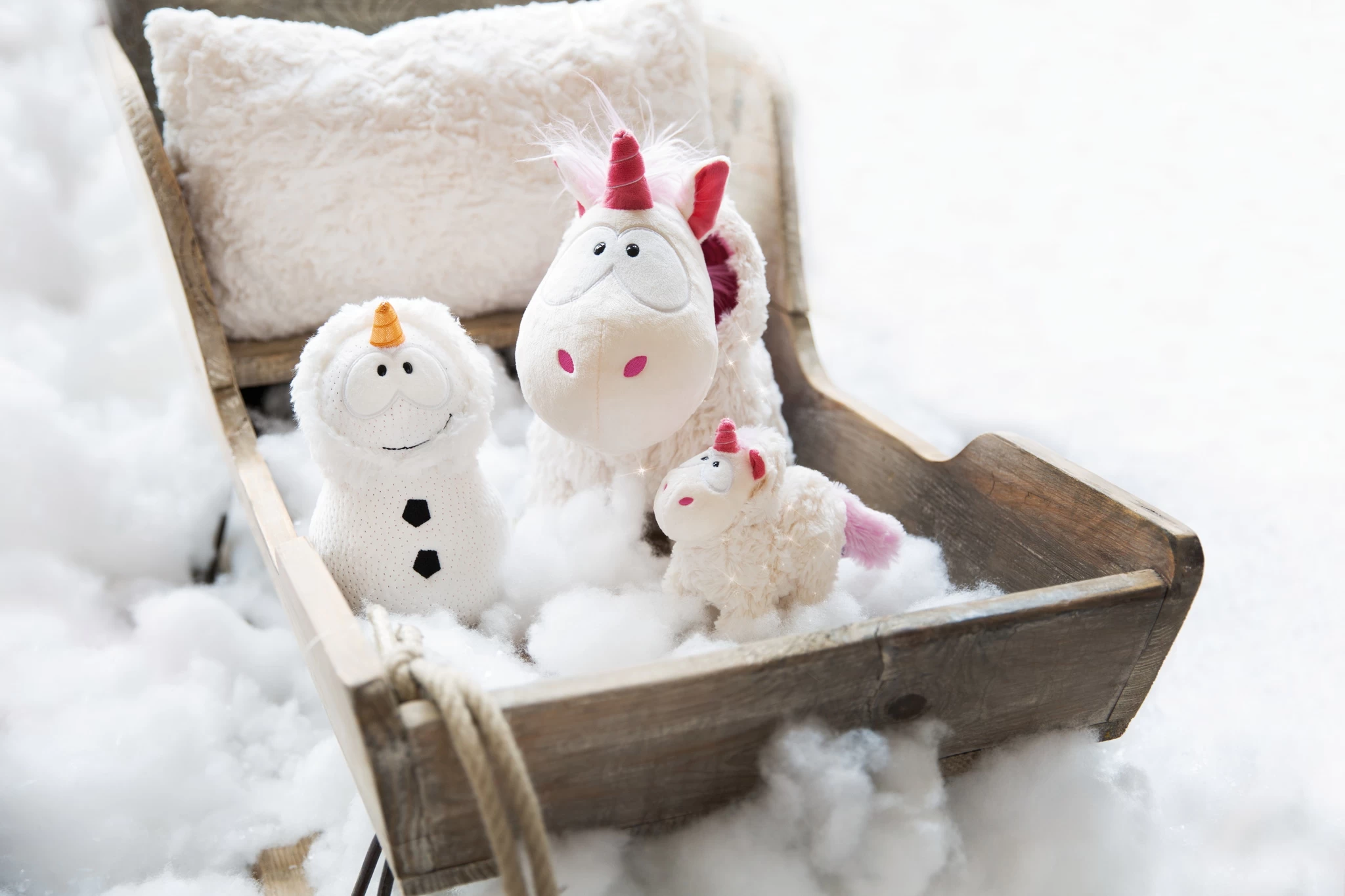 Nici 48177 Schüttelkugel Schneekugel Einhorn Theodor Im Schneeanzug 6,5cm 4 Nici 48177 Schüttelkugel Schneekugel Einhorn Theodor Im Schneeanzug 6,5cm – Bild 2