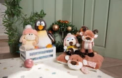 Nici 48361 Fotohalter Zettelhalter Pinguin Noshy Polyresin Winter Friends 7 Nici 48361 Fotohalter Zettelhalter Pinguin Noshy Polyresin Winter Friends -Boutique-Laden für Plüschtiere 48315 14 48316 48334 48314 48311 Milieu 2048x1316 29